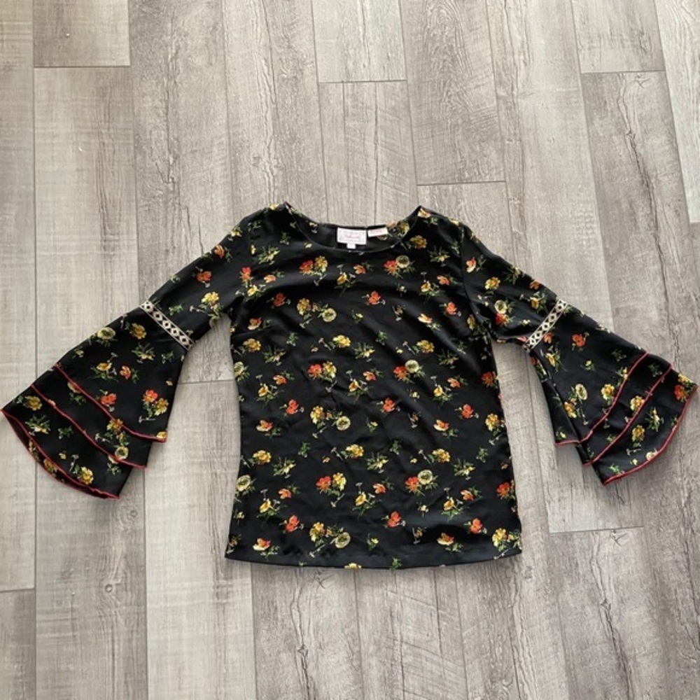 Panhandle Womens White Label 3 Tier Flounce Bell Sleeve Floral Top‎ Size M Black